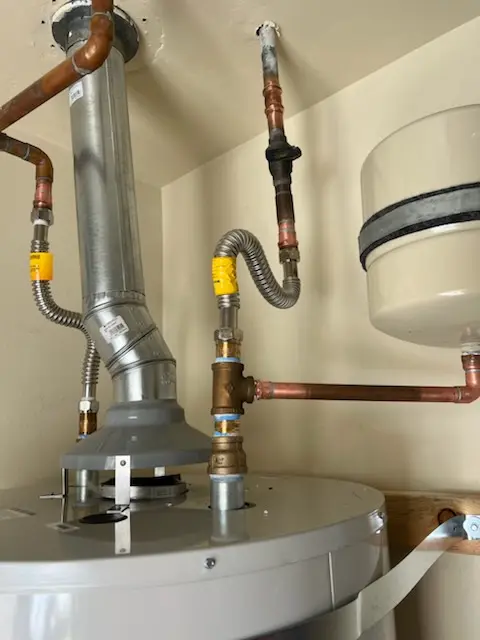 Water heater installation and plumbing repair in Nadeau